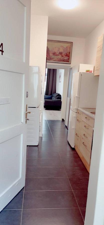 X Aug 2024 Comfort Apartment 5P Af Wina Bagian luar foto