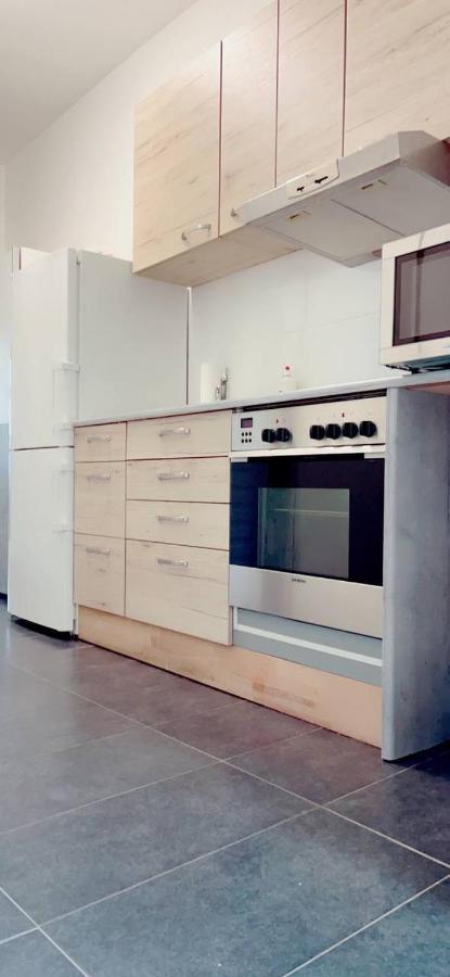X Aug 2024 Comfort Apartment 5P Af Wina Bagian luar foto